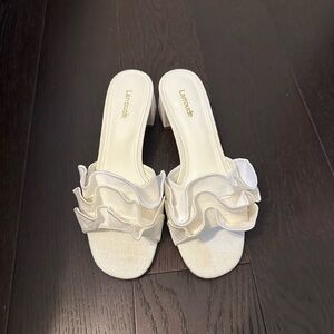 larroude size 8 white sandal